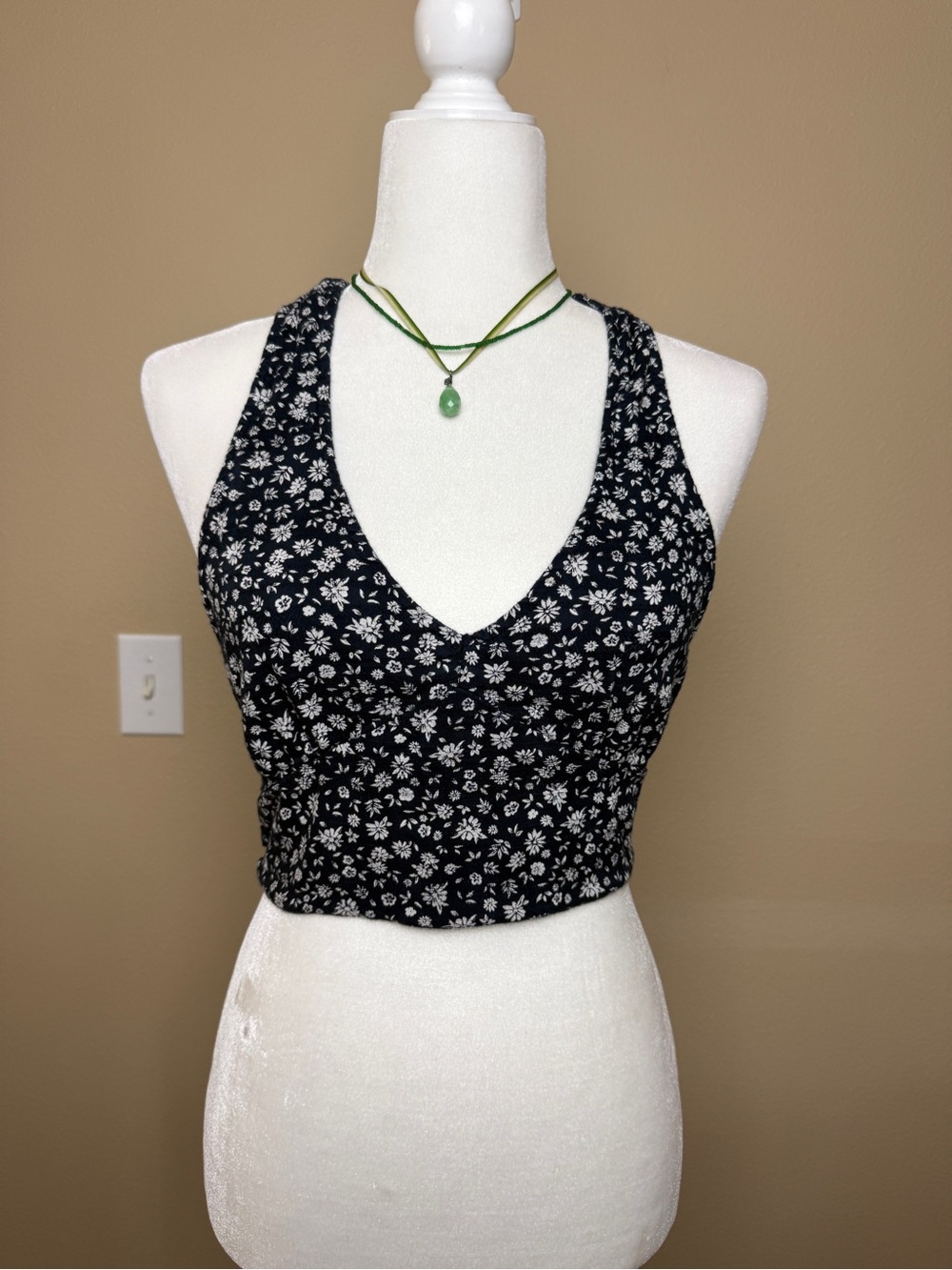 American Eagle Halter Top Size Small - Picture 2 of 9